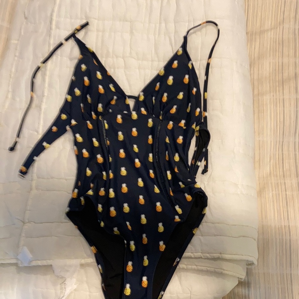 Cupshe pineapple print one piece bathing suit